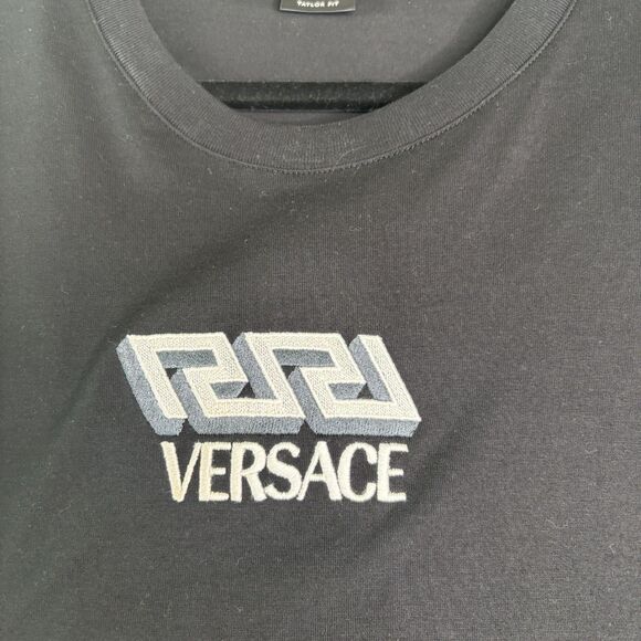 Versace Greek Logo T-Shirt Black - Picture 7 of 7